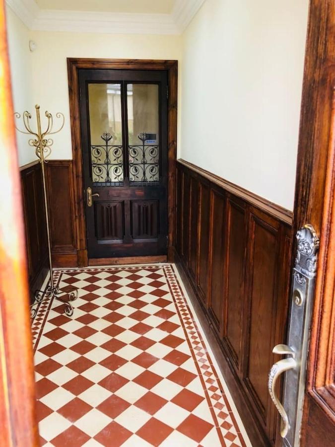 Beautiful 4-Bed Villa In Глазгоу Екстериор снимка